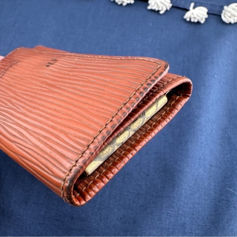 AUTHENTIC Louis Vuitton key holder. Brown. - Picture 8 of 10
